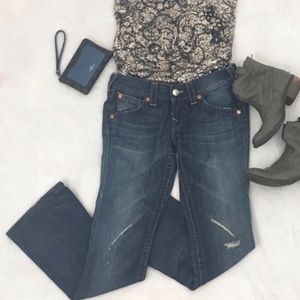 Closing Sale🔥True Religion Distressed Bobby Jeans